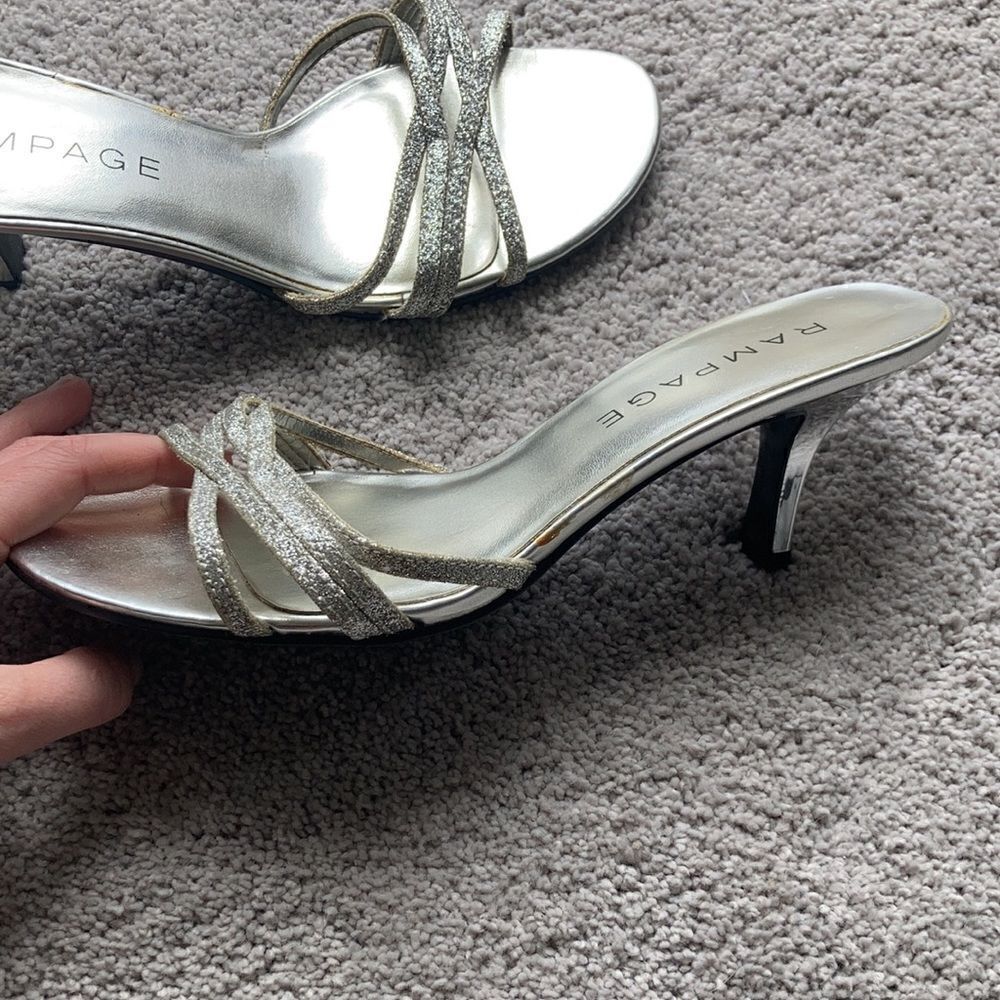 Silver heels  - Picture 6 of 7